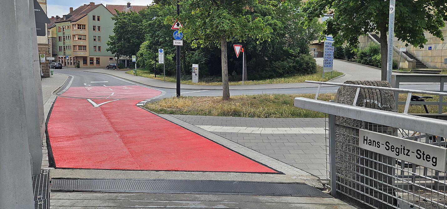 Anfang Hans-Segitz-Steg Anfang der Fahrradstraße am Hans-Segitz-Steg